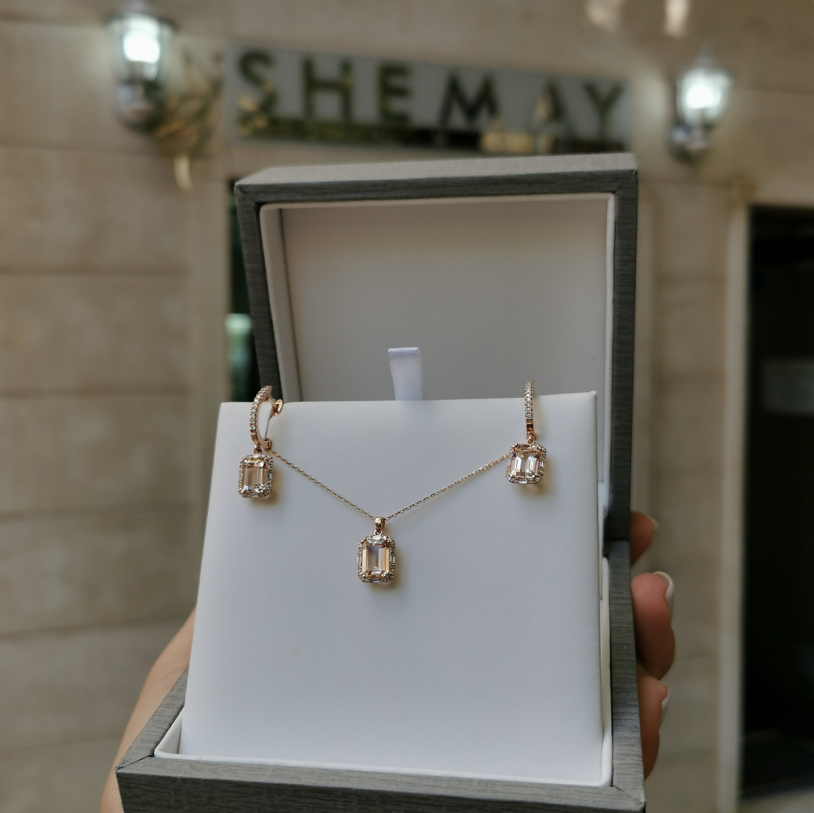 Диамантен комплект Розово злато с Морганит 6.05 карата